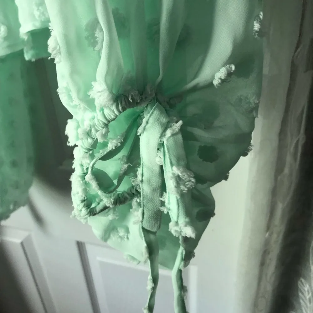 New ASOS long balloons sleeve textured with tie neck detail oversized top size 6 - Image 3