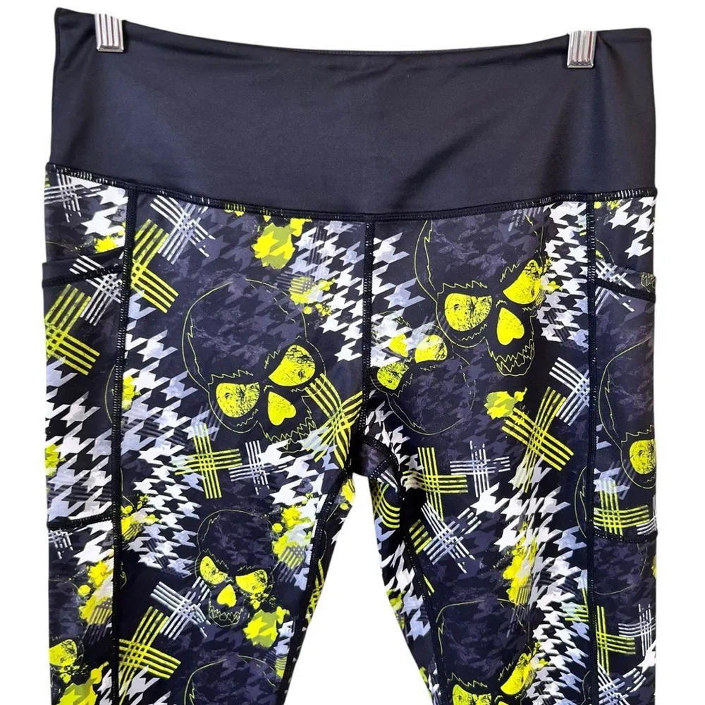 CVG Constantly Varied Gear Neon Heartbreaker Skull Capri Leggings Black Size L - Image 2