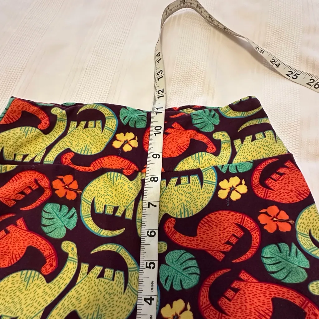 LuLaRoe Multicolor Patterned Leggings - Image 6