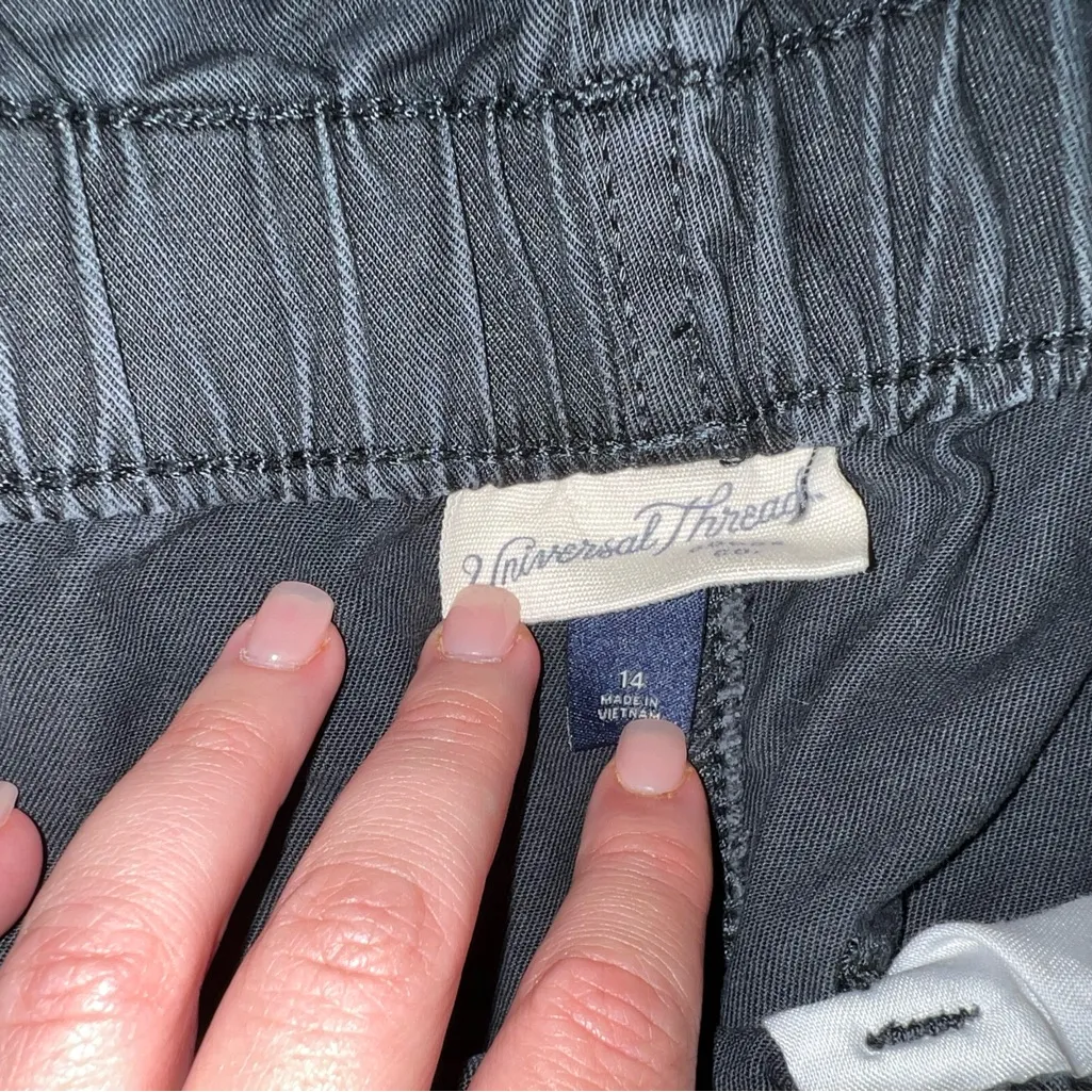 Universal Thread Black Denim Jogger Style Jeans - Image 4