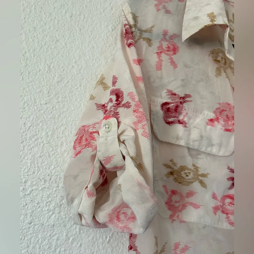 Equipment femme silk floral button down short sleeve top Sz XS - Image 11