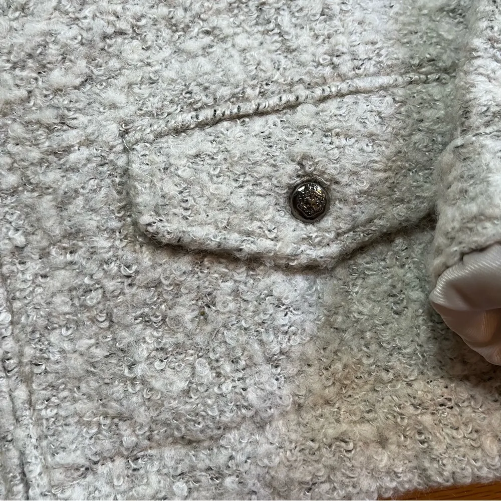 Zara cream wool blend boucle knit jacket size XL - Image 6
