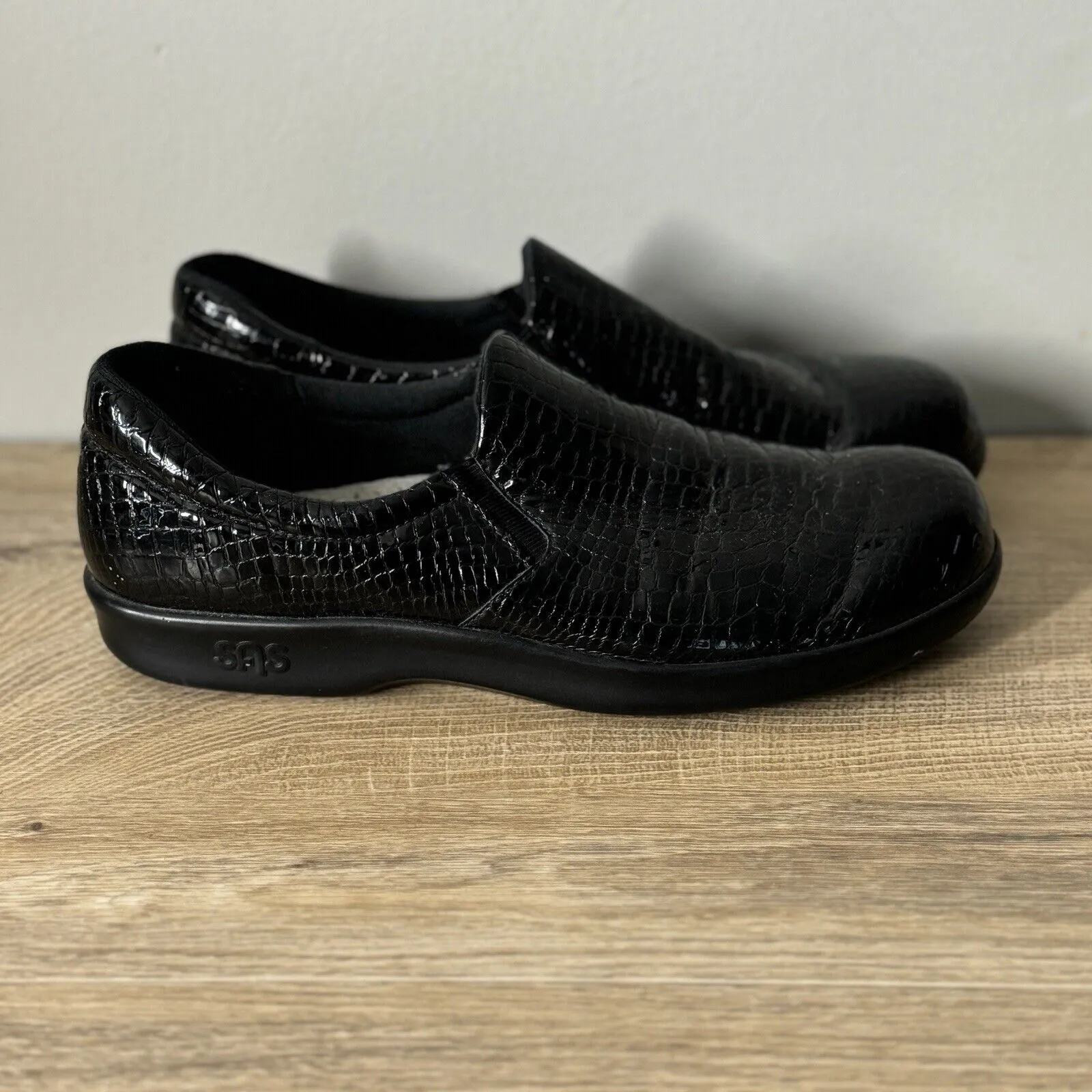 SAS Shoes Womens 8.5 S Black‎ Faux Snake Leather Tripad Comfort Slip On Comfort Black - Image 2