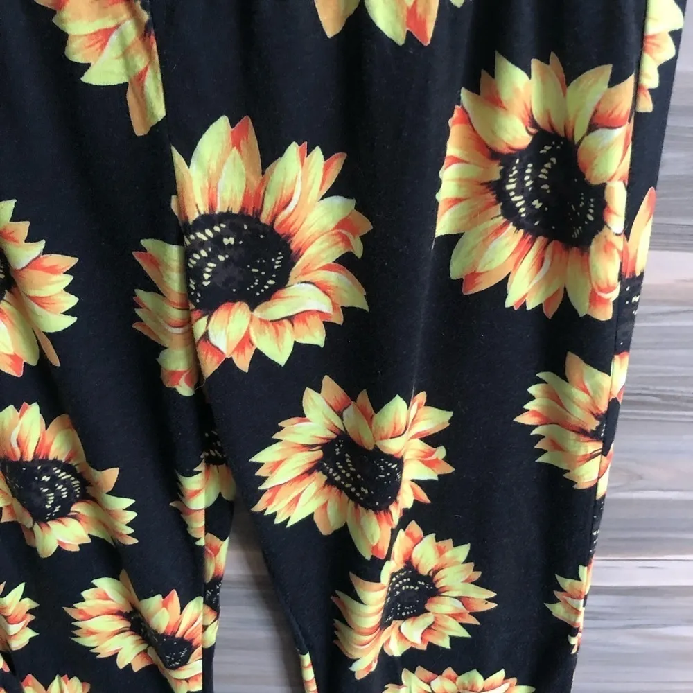 Sunflower sweatpants pajamas pants size medium​​​ - Image 6