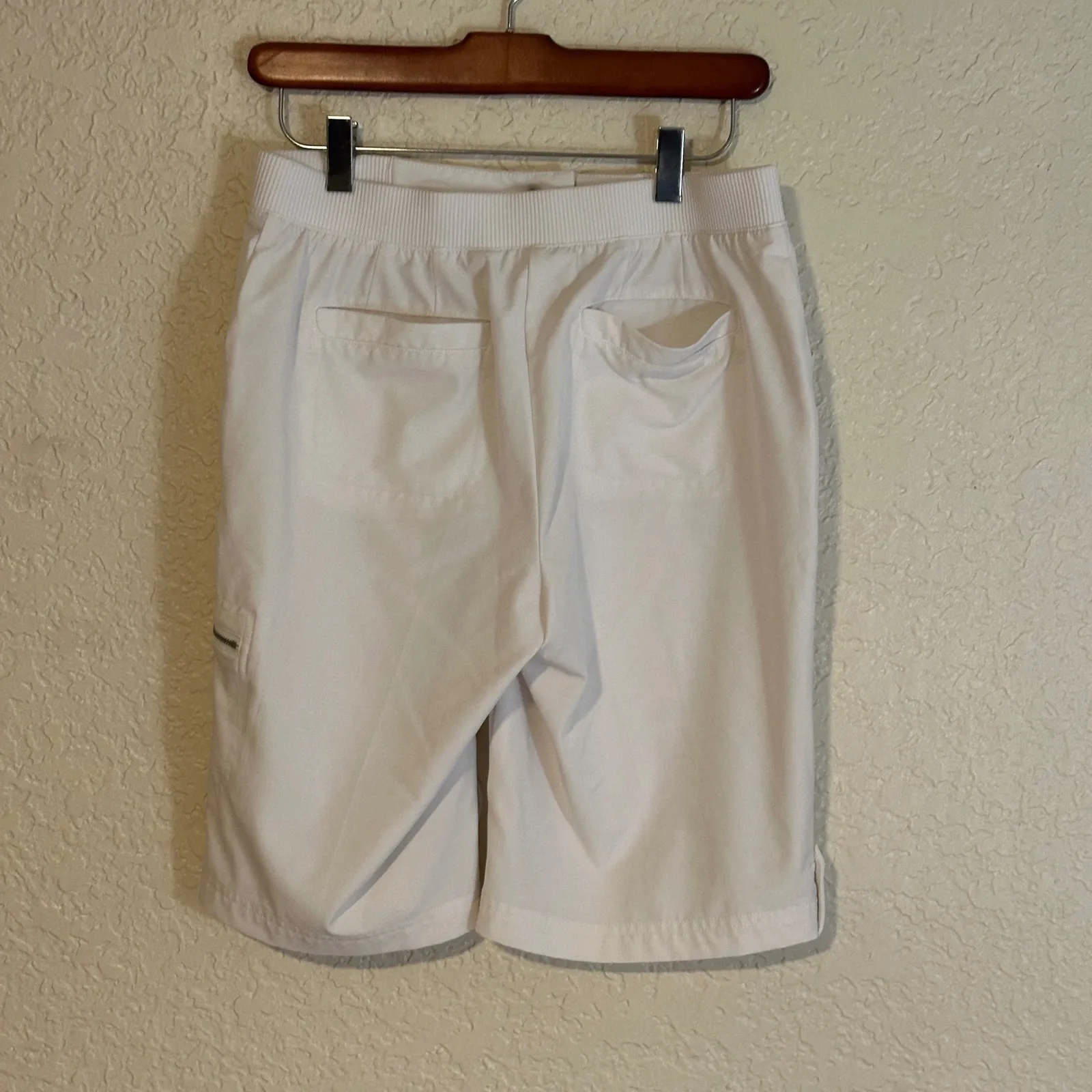 Chicos Zenergy Womens S White Bermuda Shorts Pockets Zipper‎ Stretch Golf Casual - Image 4