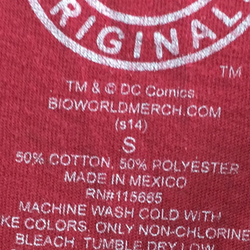 DC Comics FINAL MARKDOWN Wonder Woman  tee small - Image 5