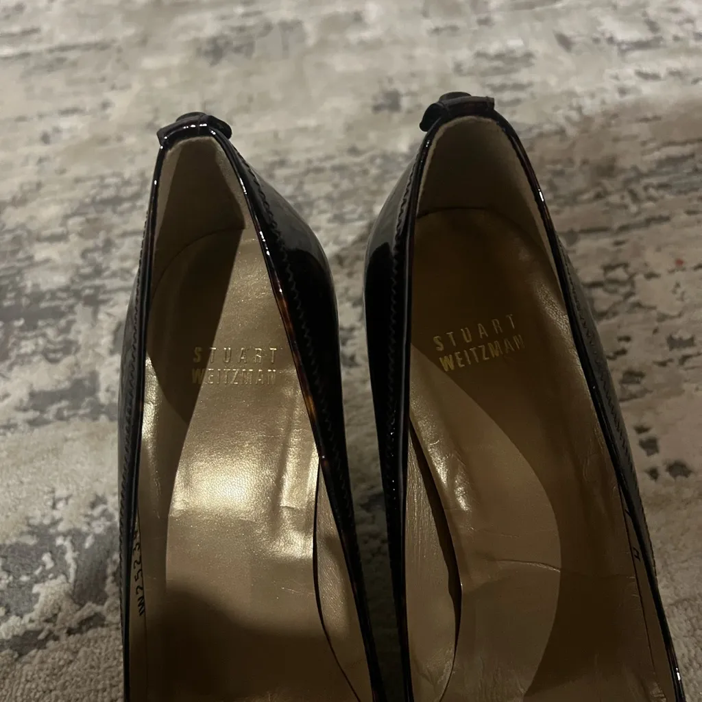 Stuart Weitzman Brown Tortoise Cork Wedge Pumps Size 9 US - Image 3