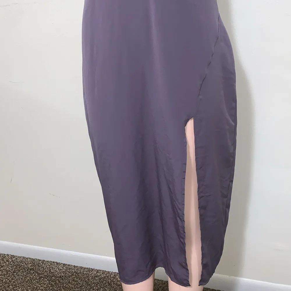 Windsor Plum Crepe Slip Midi Dress woman size LARGE zippered back - Image 4