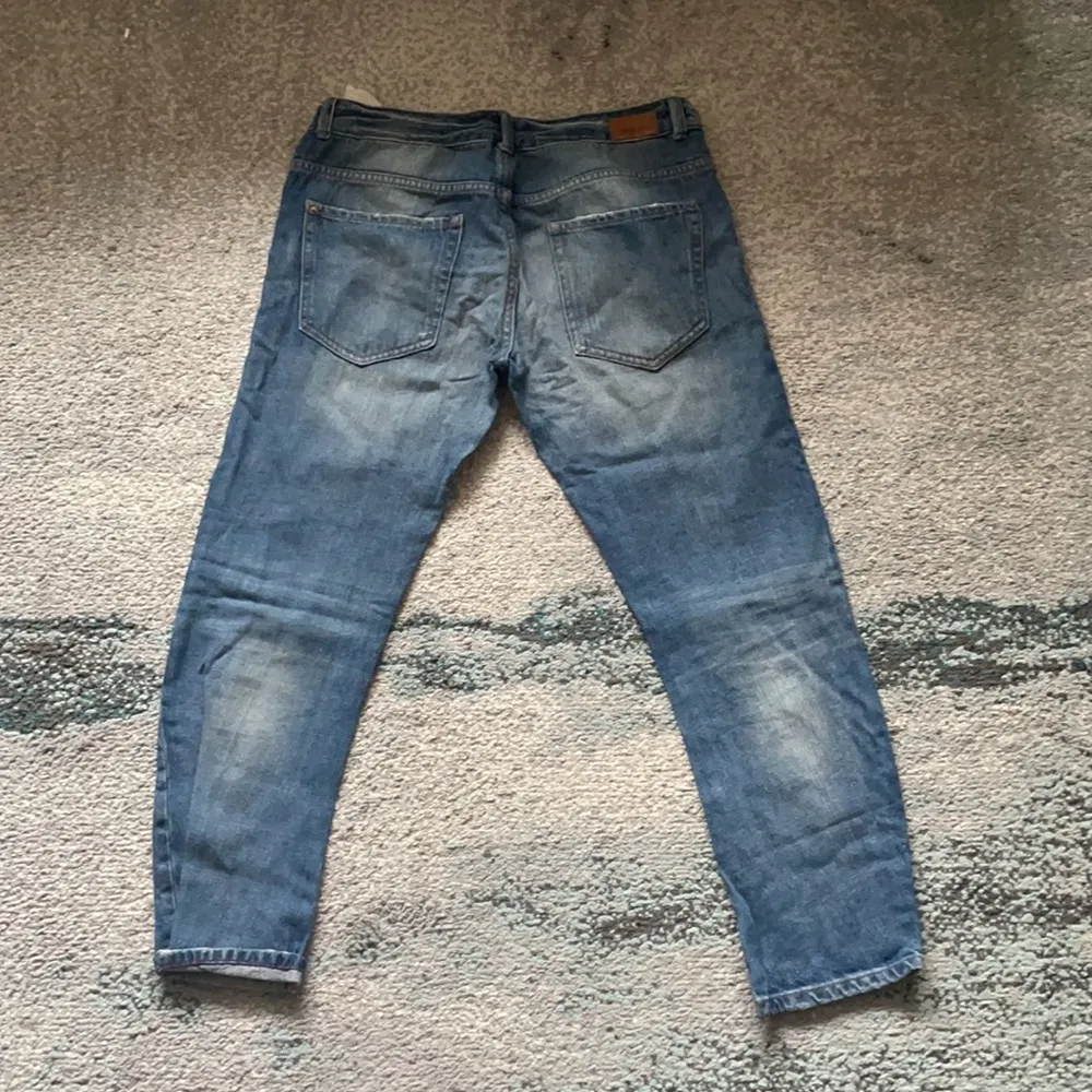 ZARA  distressed denim - Image 8