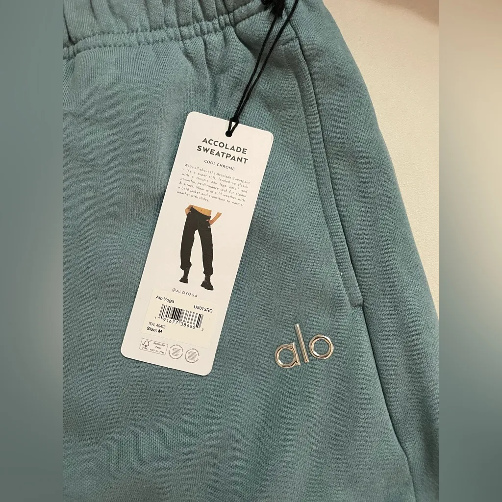 Alo NWT Accolade Sweatpants Joggers Limited Edition Color Teal Agate Size M - Image 7