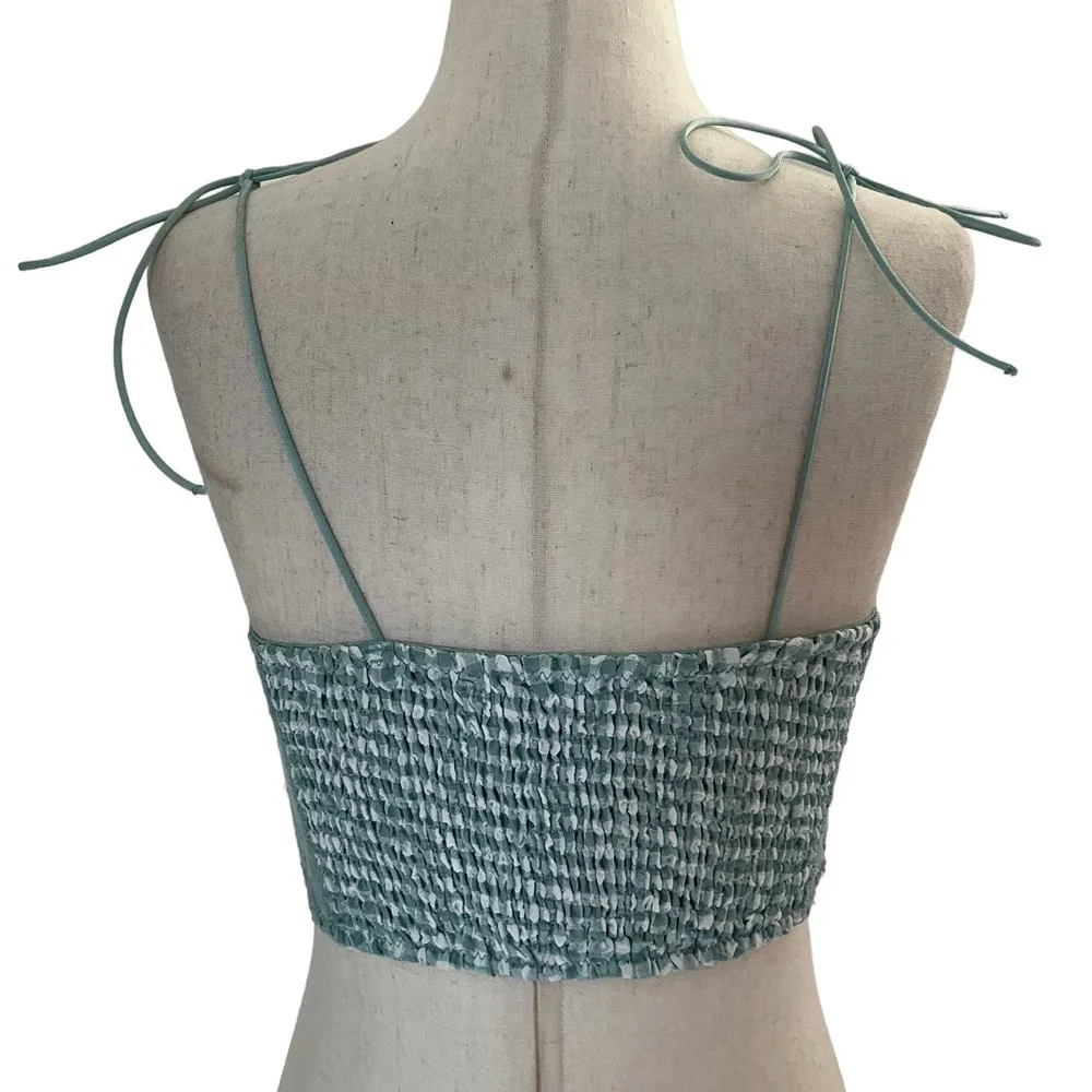 Urban Outfitters Green Size M Eyelet Crop Top (10H-30) - Image 3