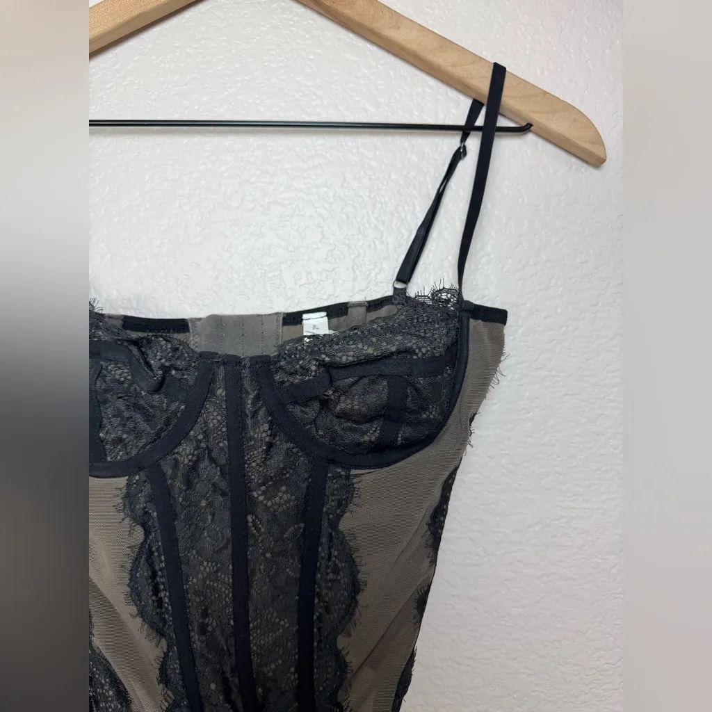 UO Out From Under Modern Love Taupe Brown Black Lace Corset Top size Medium $60 - Image 8