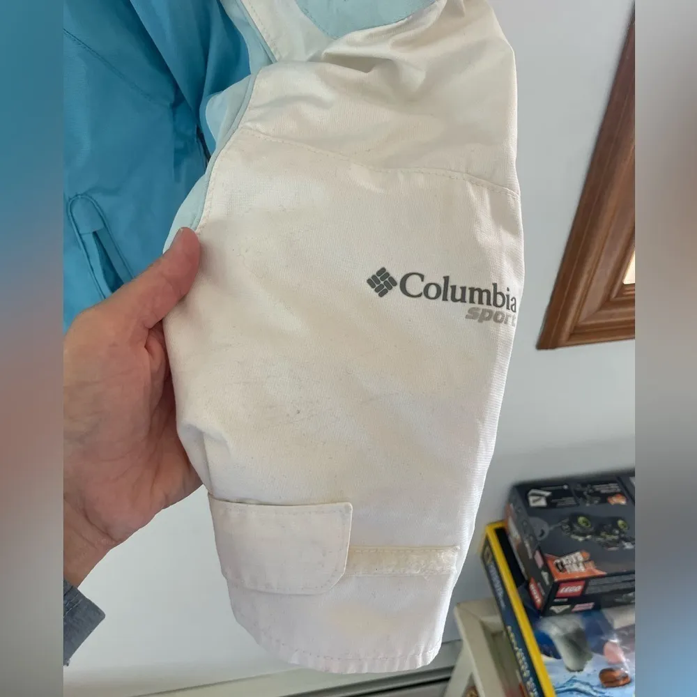 BLUE COLUMBIA SPORTSWEAR OMNI-TECH WINTER JACKET size medium - Image 4