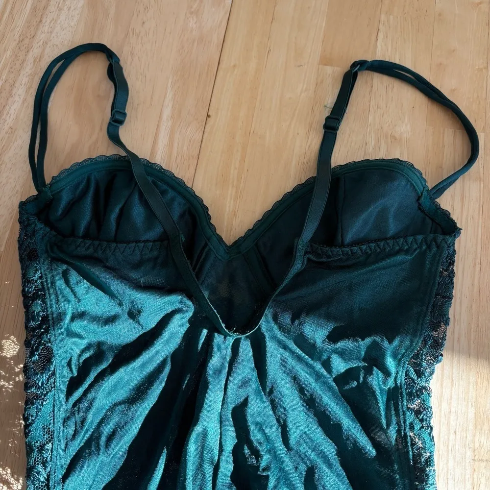 Vintage Victoria’s Secret lace bodysuit teddy 34B dark green underwire gold tag - Image 10