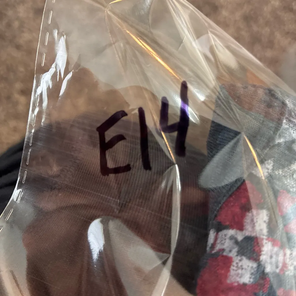 NWOT Papaya Navy and Multicolor Short Sleeve Top With Gold Geometric Accentd - Image 10