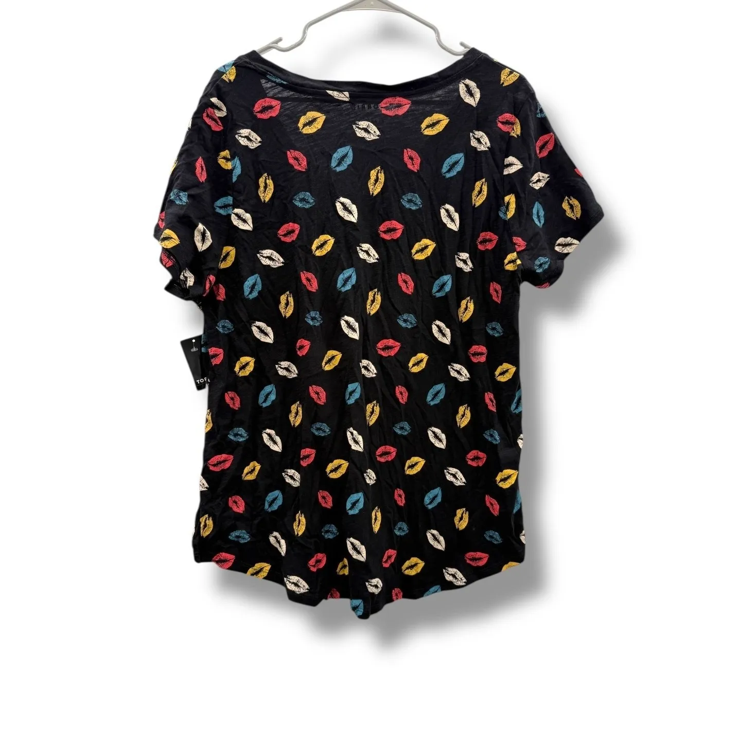 Torrid NWT Lip Print V-Neck Tee Shirt Women's 2X Black Casual Graphic Top - Image 2