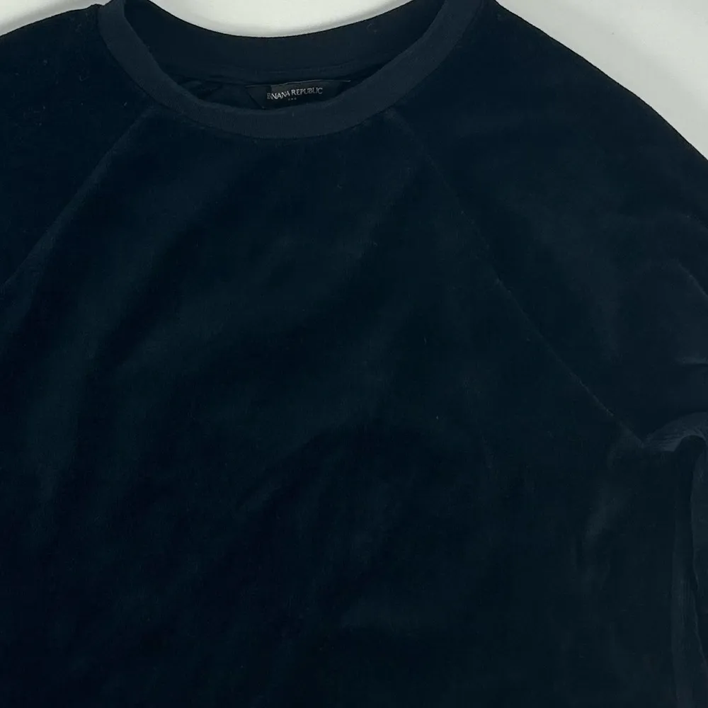 Banana Republic Women's XS Black Velour Crewneck Sweatshirt Casual - Image 9