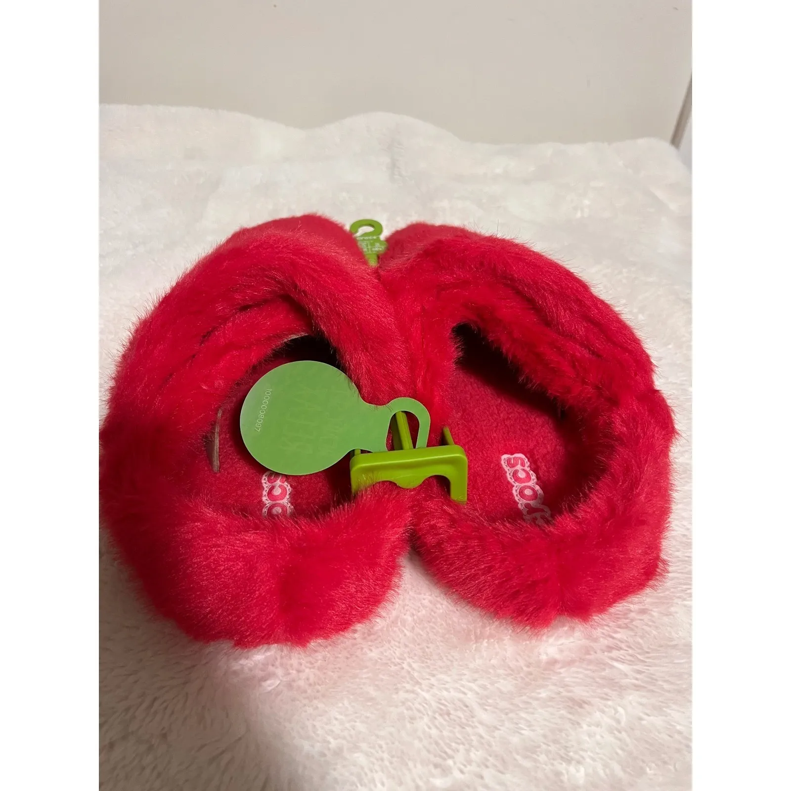 Crocs Classic Cozzzy Luxe Slipper Red Faux Fur Cozy Slides Size M6/ W8 New - Image 4