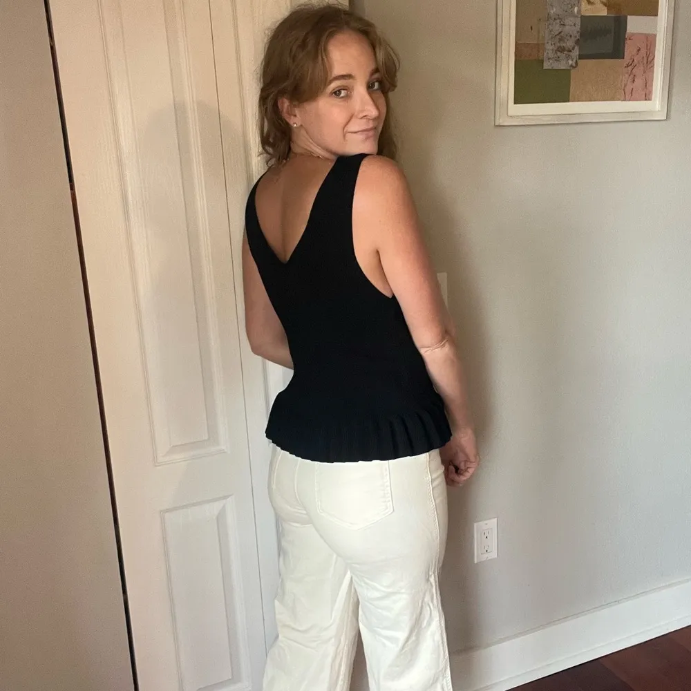 Lea & Viola  - black top - Image 7