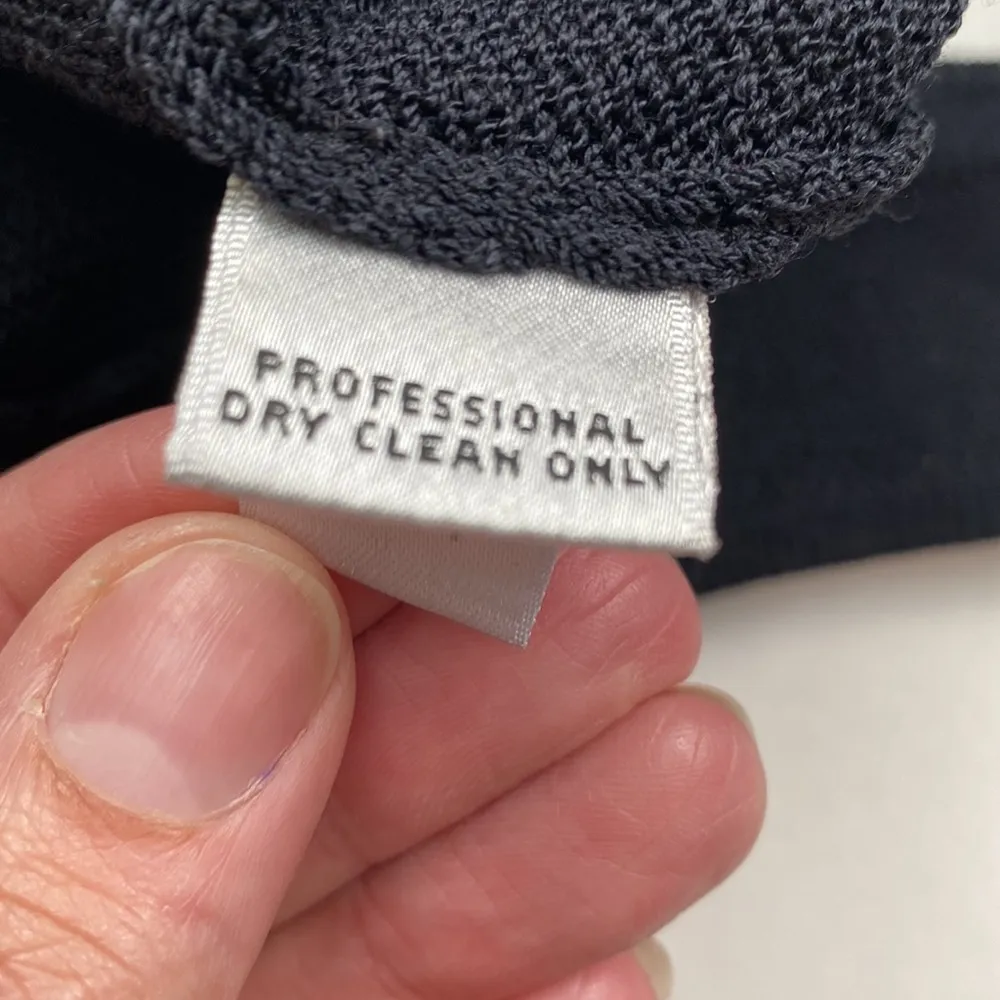 Vintage Y2K St. John black knit tank cami, size medium - Image 5