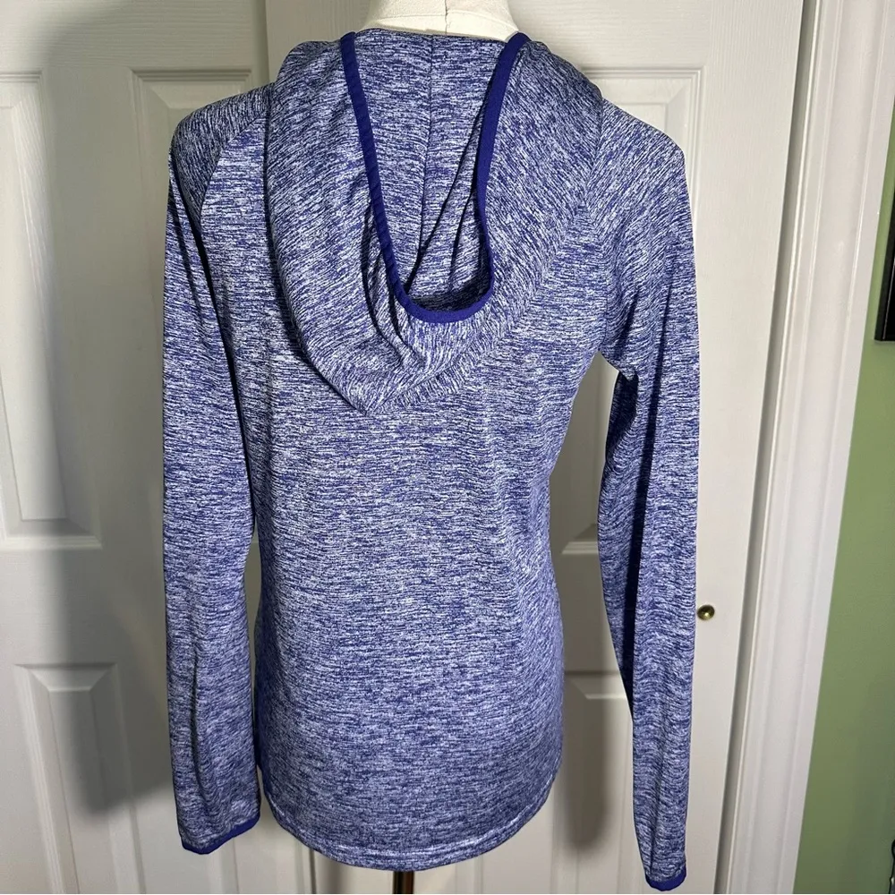 Under Armour Hoodie Womens‎ Small V-Neck Henley Blue Purple Lightweight Heatgear - Image 4