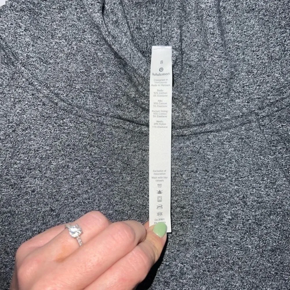 LuLuLemon‎ Scuba Pullover Heathered Speckled Black size 8 - Image 2