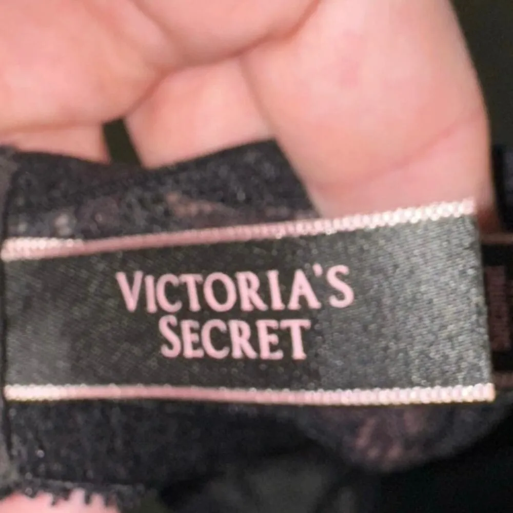 Victoria’s Secret Very Sexy Black Lace Underwire Padded Bedazzled Bra - Image 3