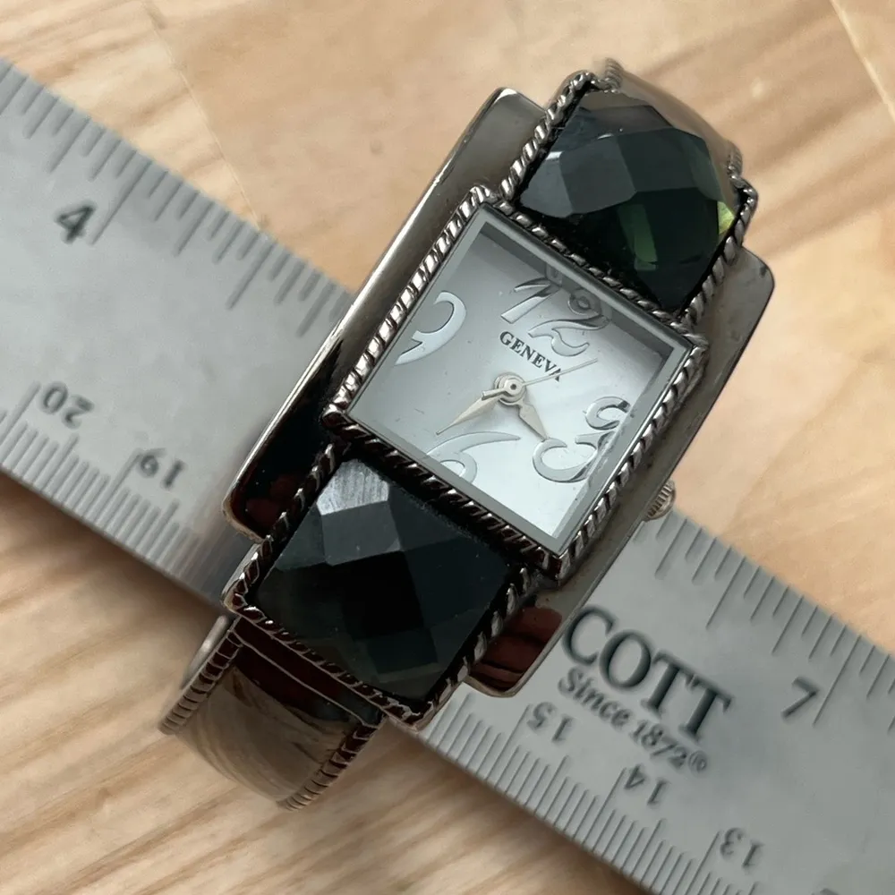 Fashion Watch Geneva Brand Black - Image 2