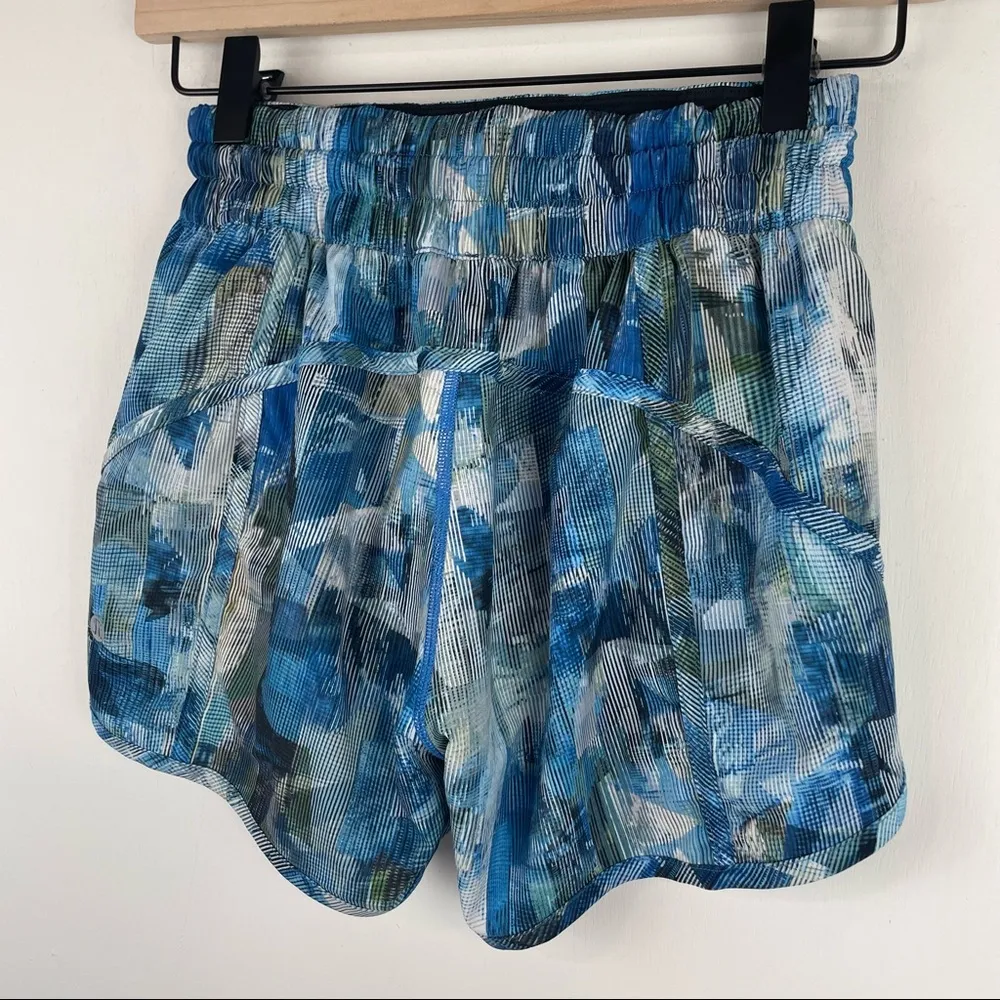 Lululemon Tracker Short Sz 4 Blue Sun Dazed Print Athletic 4” Inseam - Image 13
