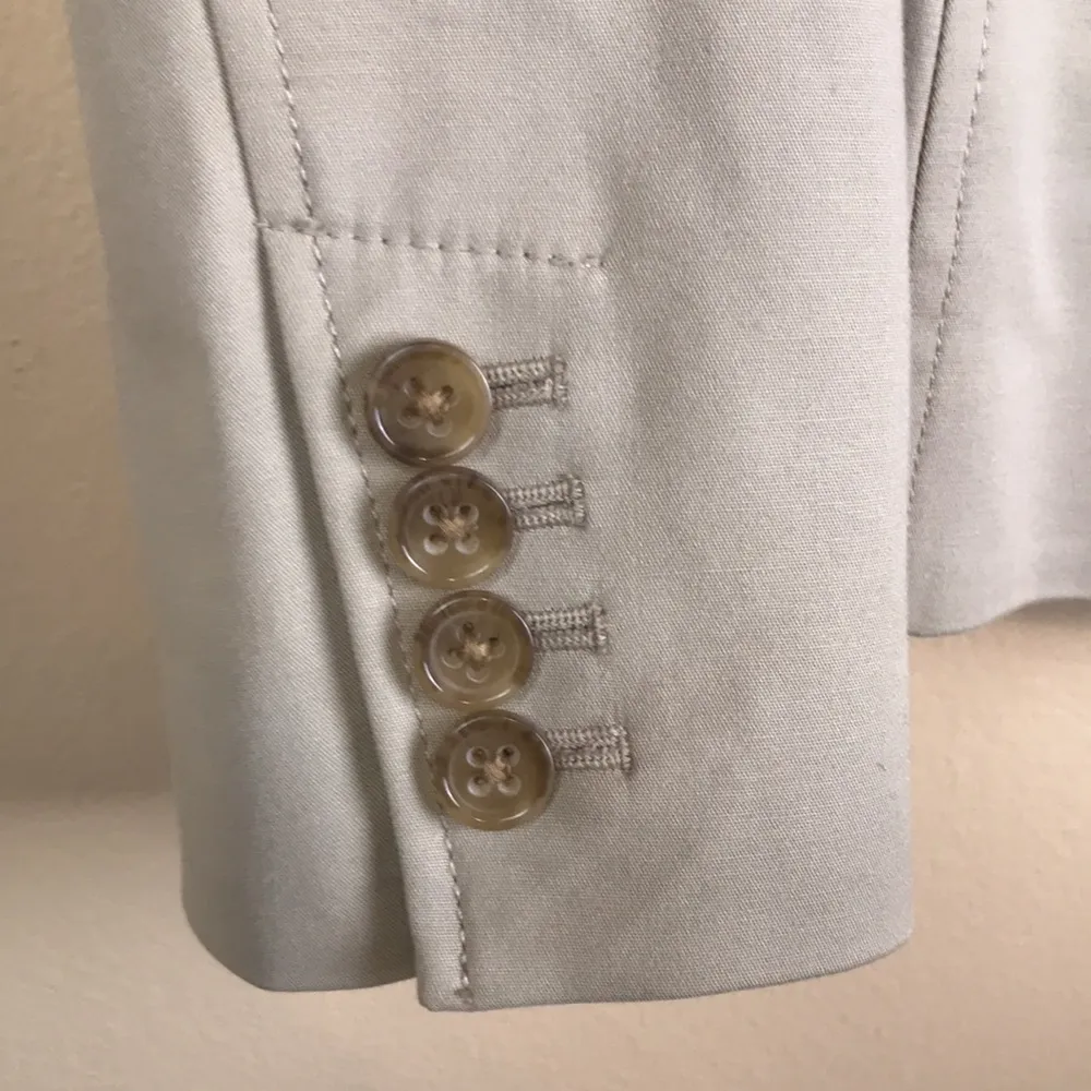 Banana Republic Women’s Stretch Beige One-Button Blazer - Image 5