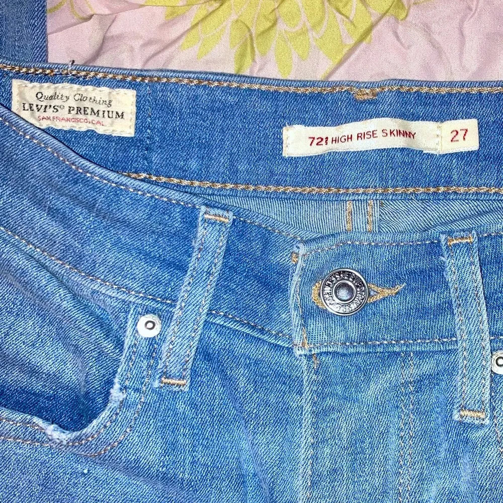 Levis Premium 721 High Rise Vintage Skinny Ankle Fray Women Denim jeans Size 27 - Image 5