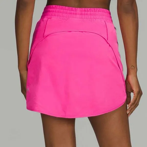 LULULEMON Athletica Hotty Hot High Rise Skirt in Sonic Pink Size 8 - Image 4