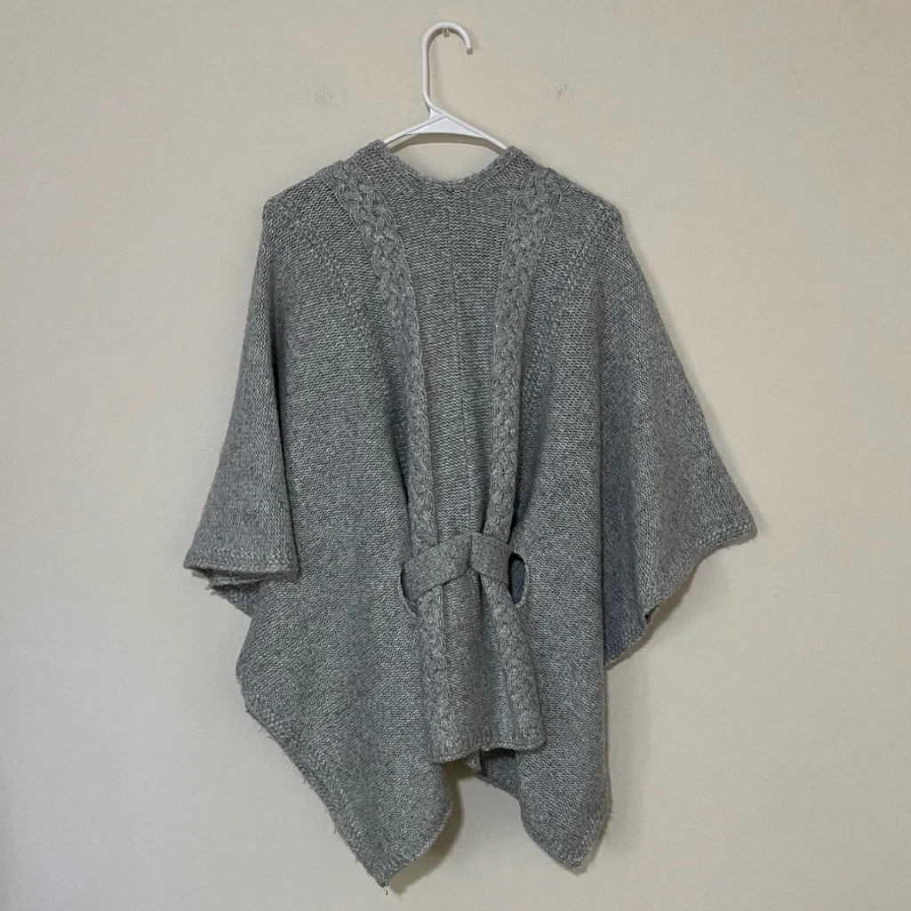 Cupcakes and Cashmere Gray Knit Oversized Wrap Poncho Sweater One Size Size M - Image 2