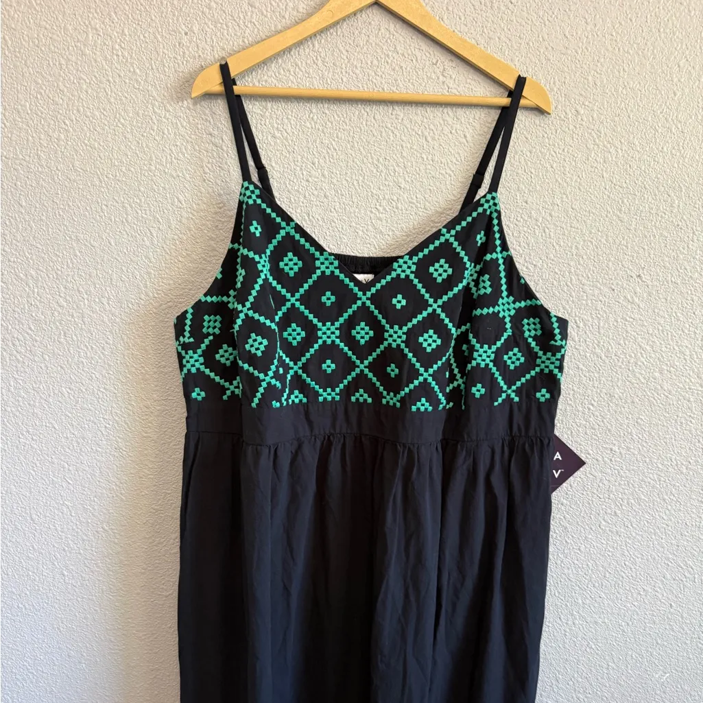 NWT Ava & Viv Tiered Maxi Dress Size 3X‎ Embroidered Detail Pockets - Image 2