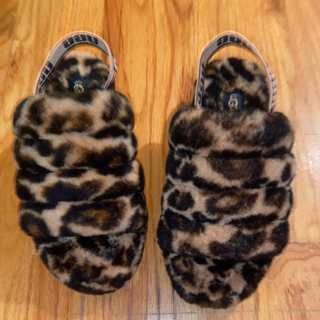 UGG  women’s fluff yeah leopard slipper - Image 3