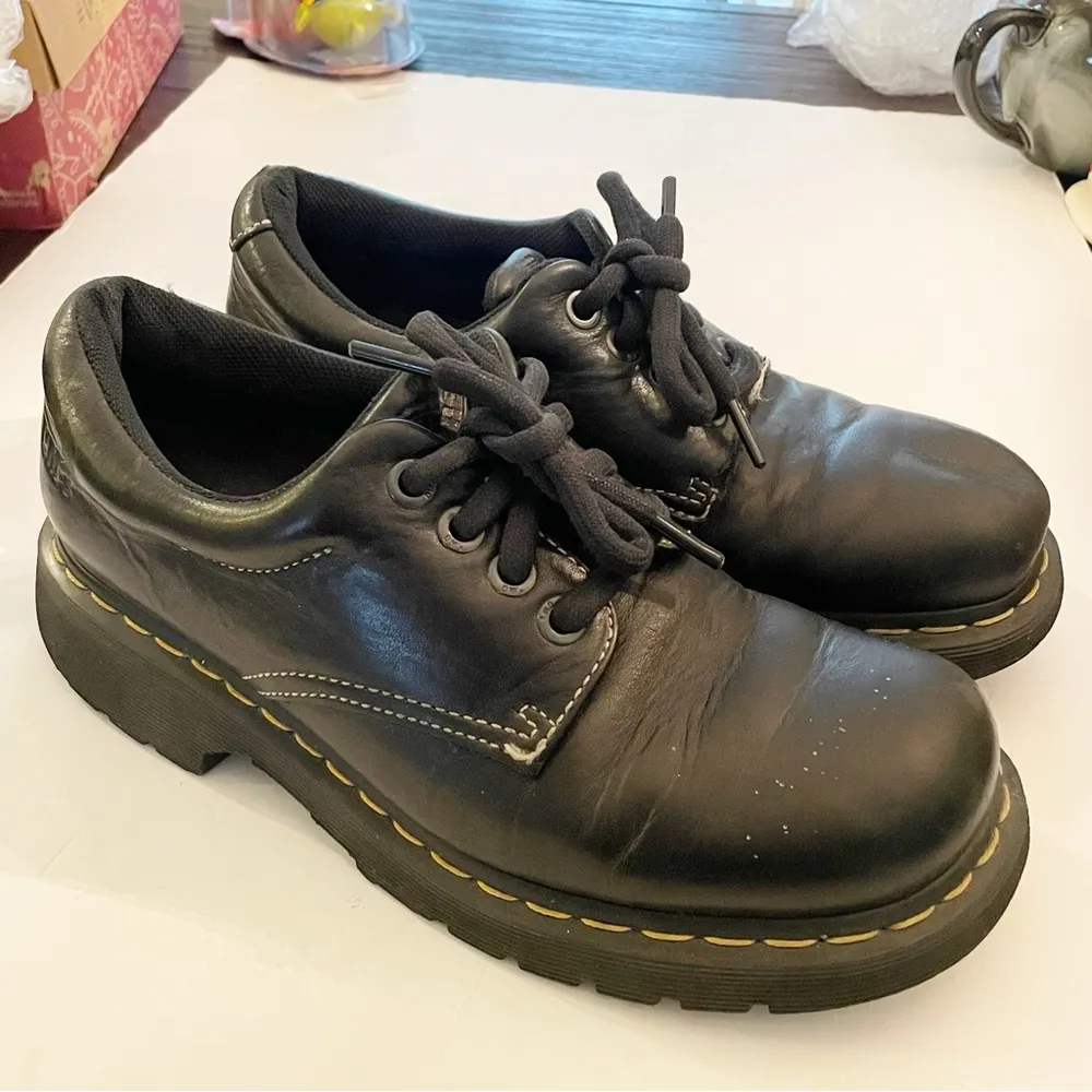 Dr. Martens Womens Size 10 US 4-Eyelet Oxford Black Leather Model 8C48 - Image 4