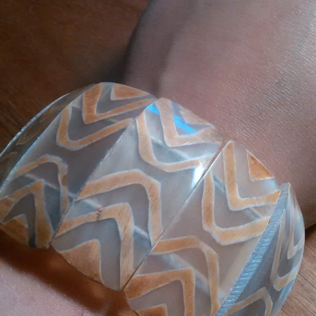 Natural and Black Color Buffalo Horn Stretch Bracelet - Image 9