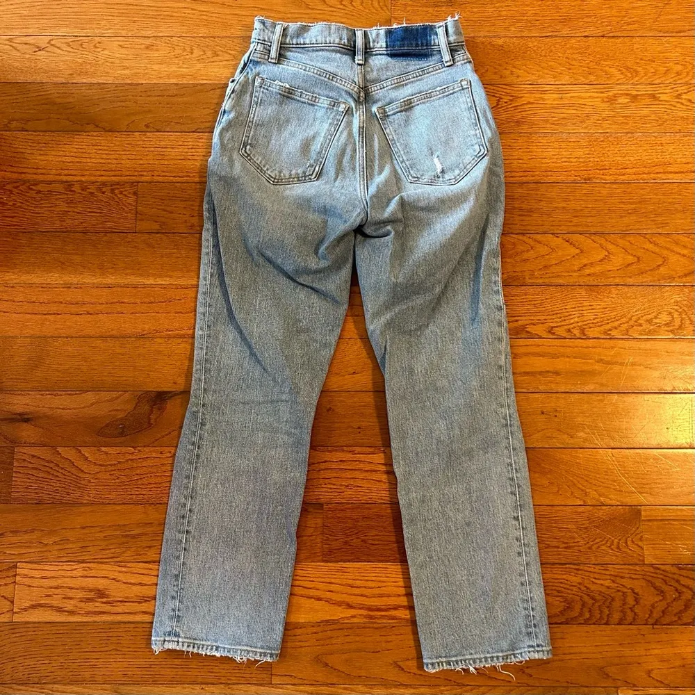 Abercrombie & Fitch 90s Relaxed Jean High Rise Ripped Denim Light Blue Size 26 - Image 3