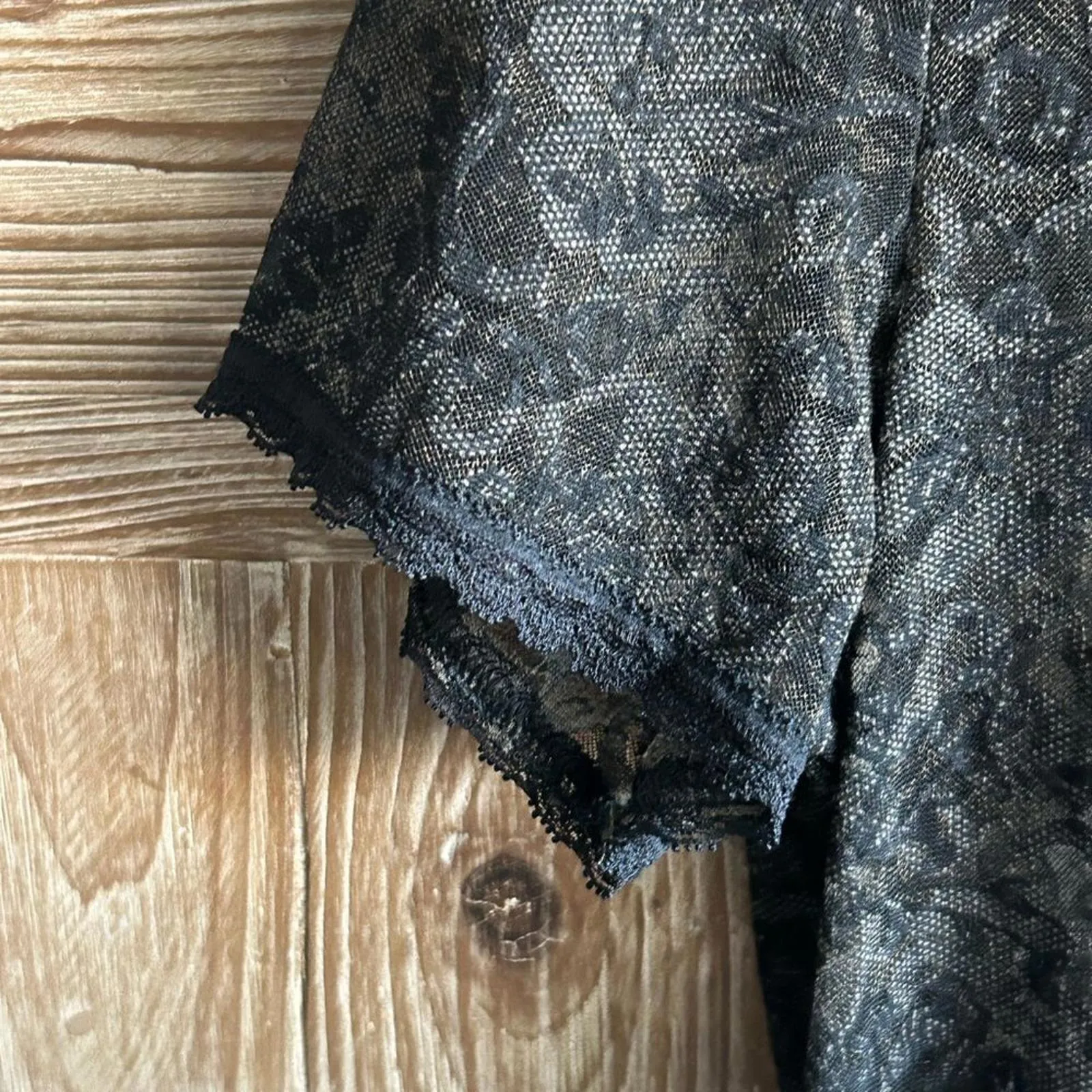 NWT Soma Women’s Lace Camisole Size M Black Short Sleeve Sheer Top Whimsigoth - Image 3