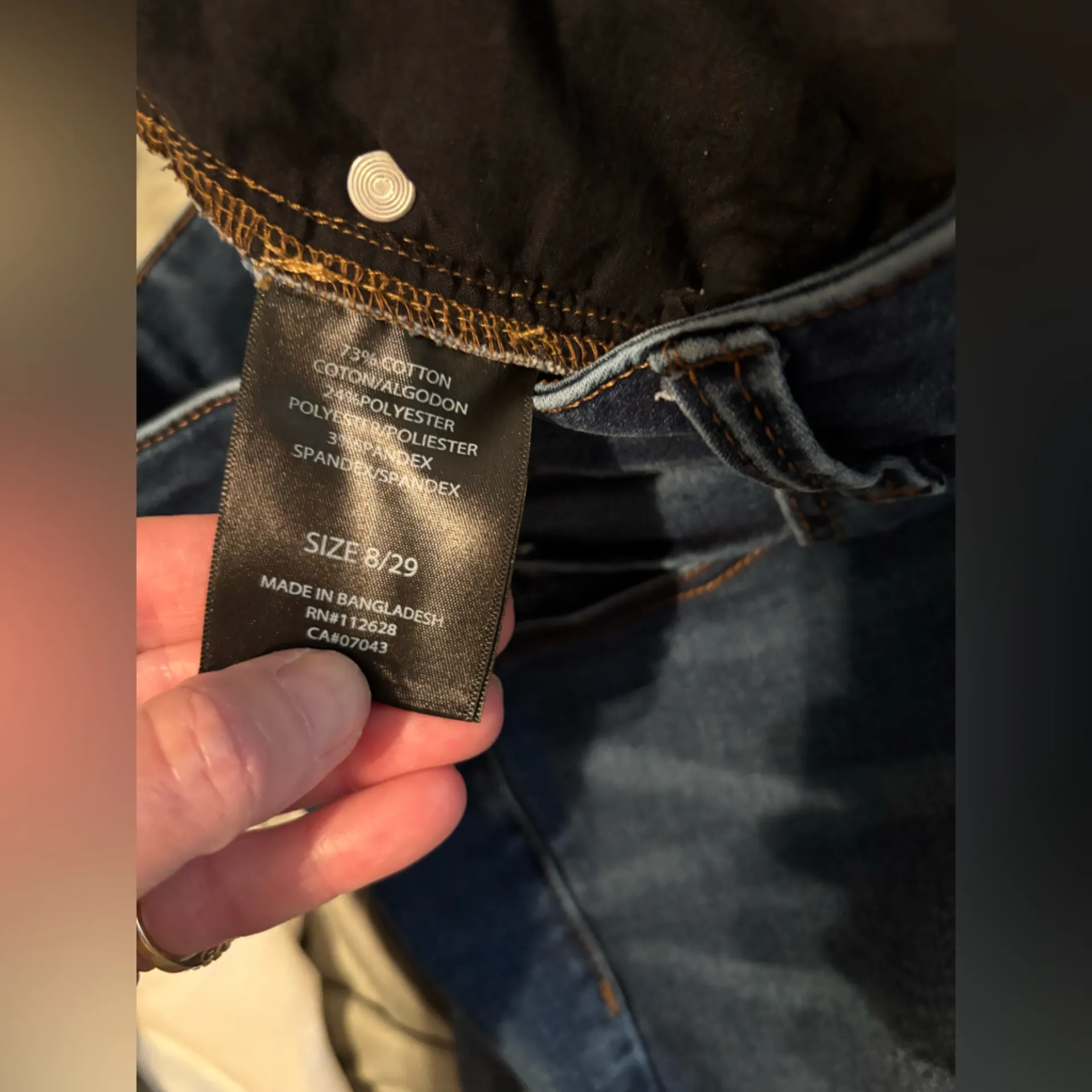 Tahari women’s jeans with some stretch. Size 8/29. - Image 4