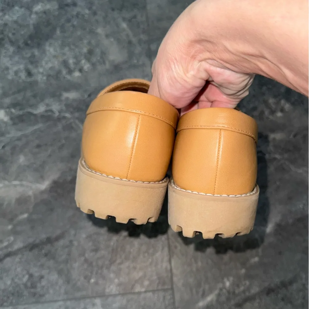 A New Day  Tan Loafer Shoes Size 8.5 - Image 7