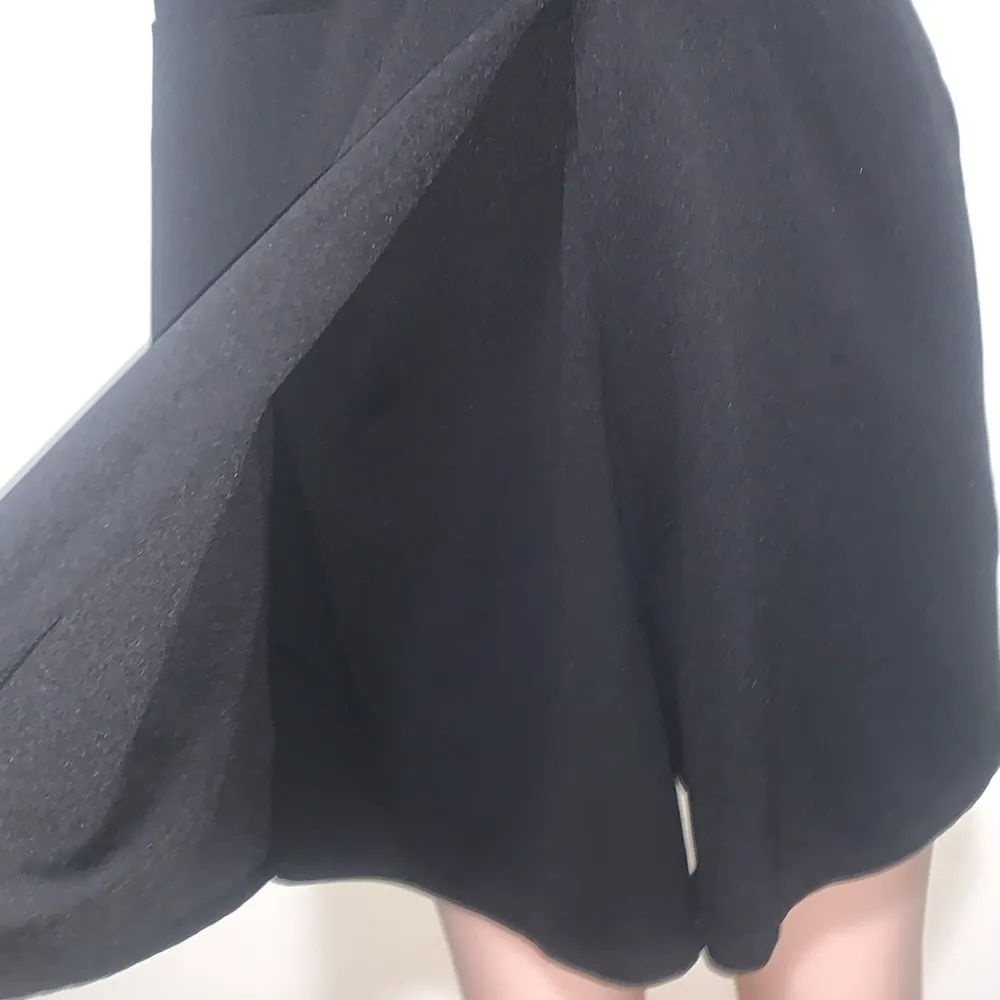 Emma & Michele NWOT black shorts romper like skirt in front woman size XL - Image 3