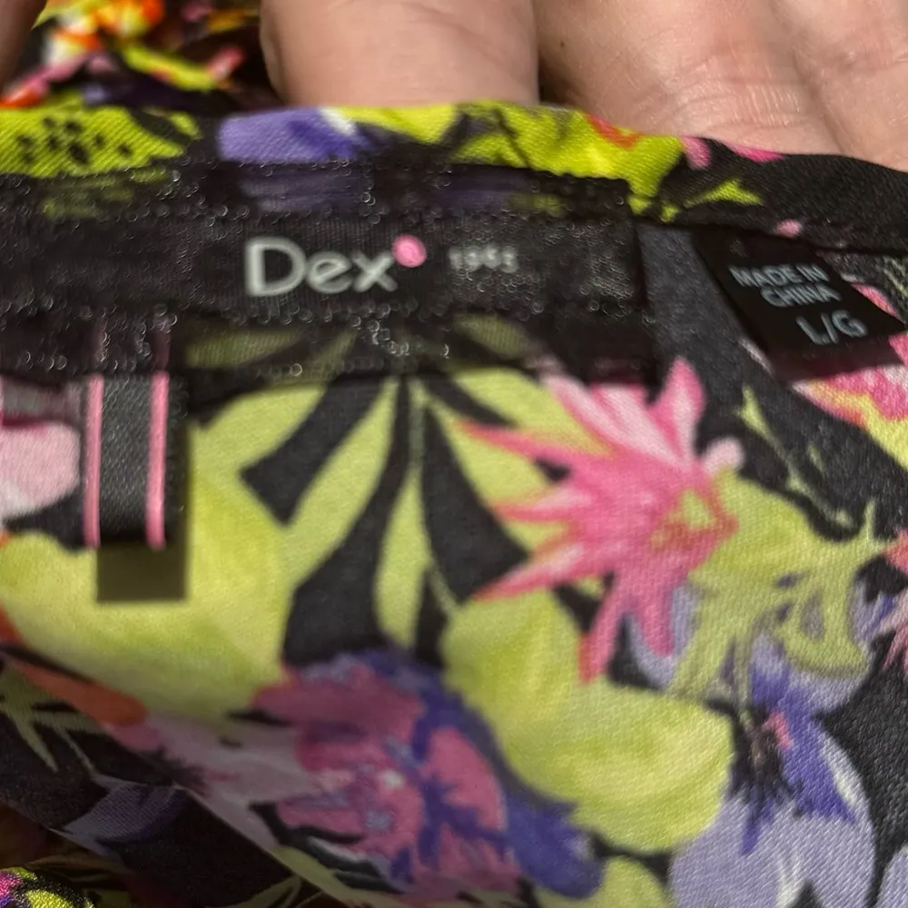 Dex bright floral mini dress with collar cutouts / L / Excellent condition Size L - Image 14