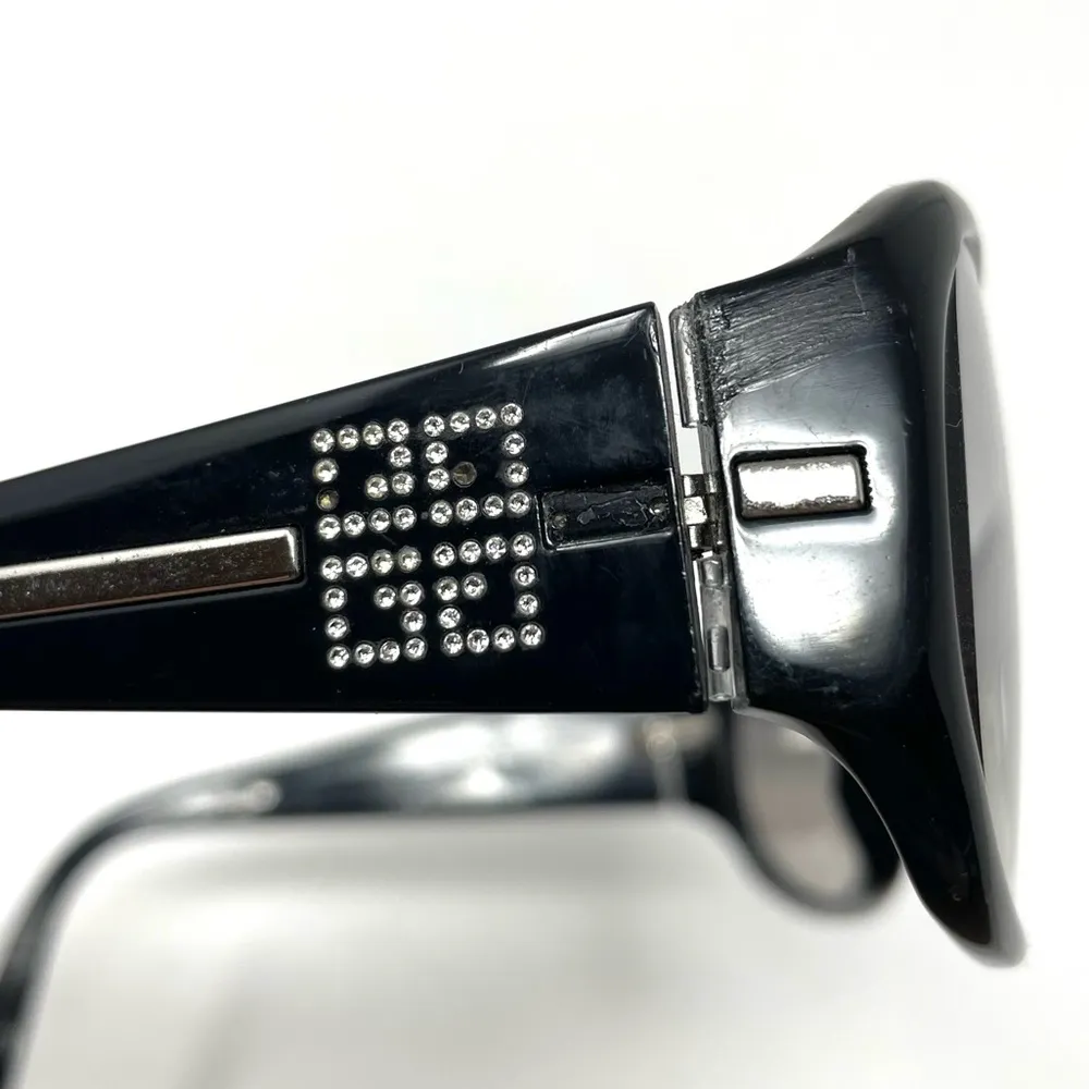 GIVENCHY sunglasses, made in Italy - Image 10