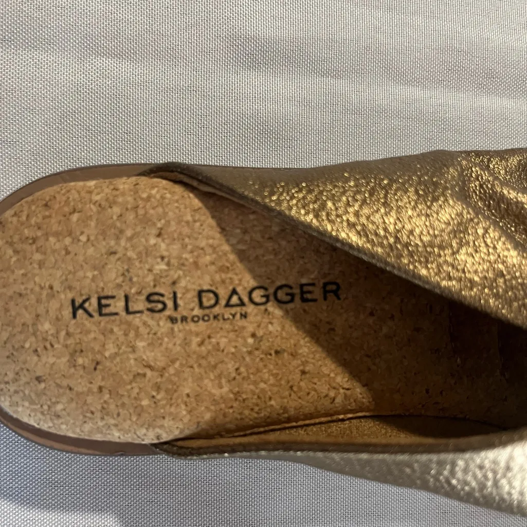 Kelsi Dagger Metallic Gold Twist Knot Sandals - Image 5