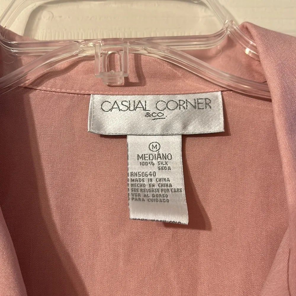 Vintage Casual Corner Light Pink Long Sleeve Button Down Blouse Medium - Image 2