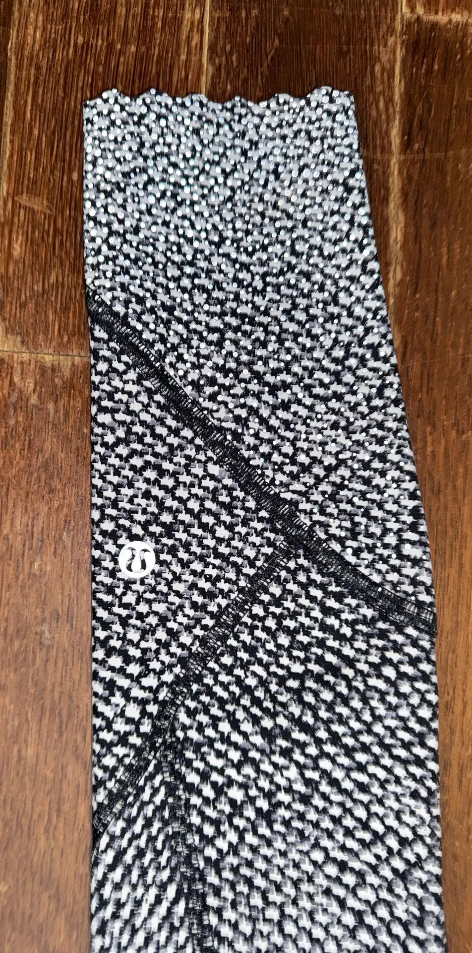 Worn A Couple Of Times Size 4 - Image 10