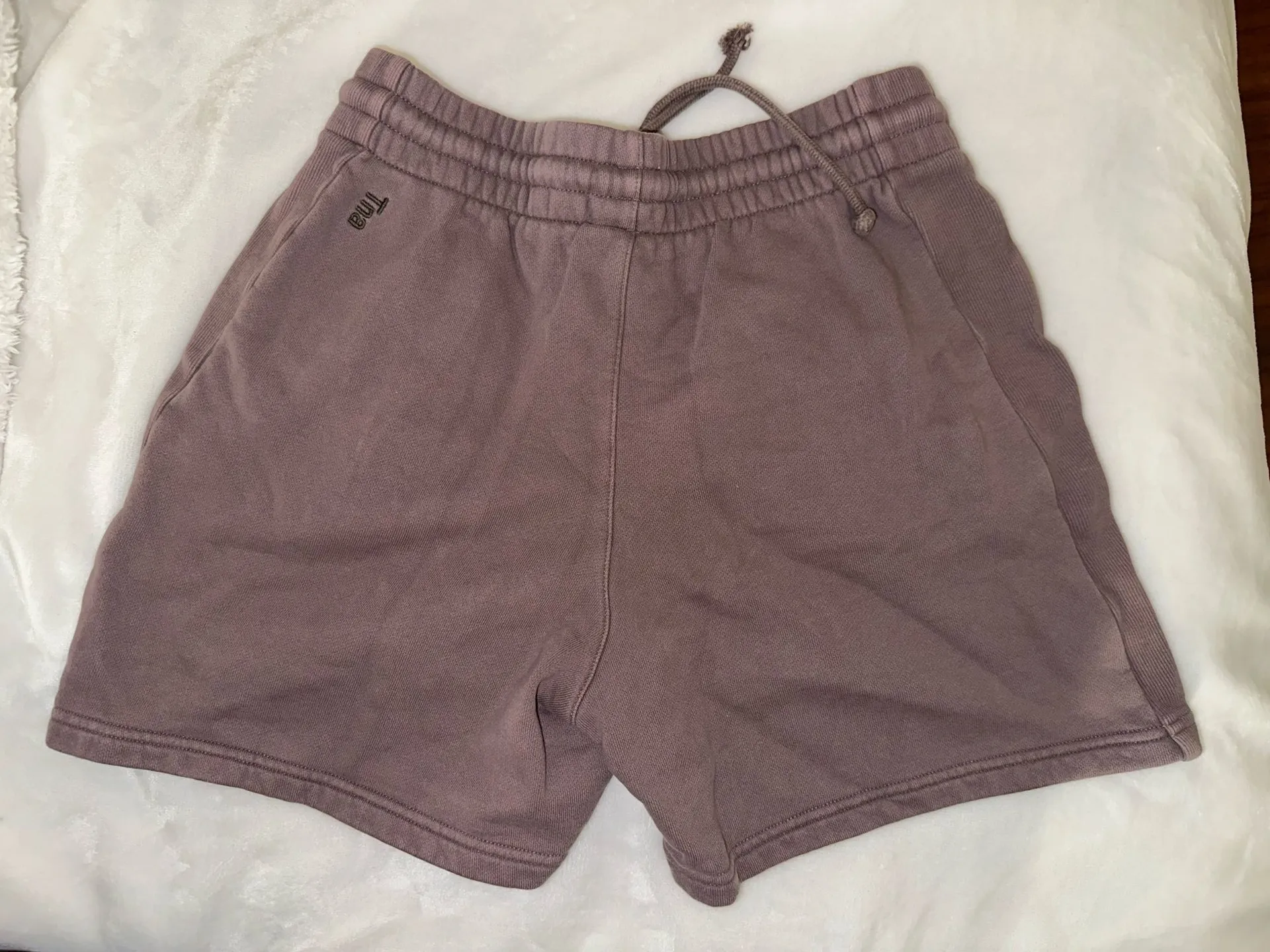 Aritzia TNA Cozy Boyfriend Fleece Sweat Shorts - Image 3
