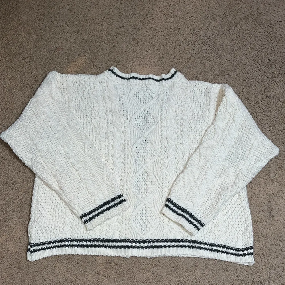 Original Taylor Swift Folklore Album Cardigan 2020 Medium/Large MD/LG - Image 3