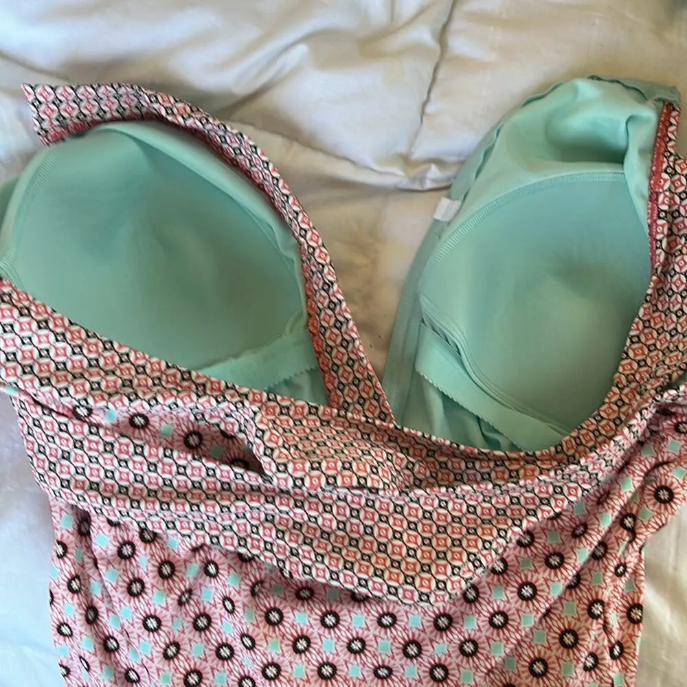 Lands End zip front swimsuit. Size 1X - Image 6